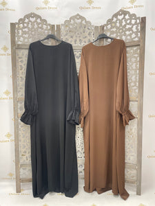 Abaya en soie de medine manches tulipes noir ou marron choco 2332 mode modeste mastour tendance hijab 