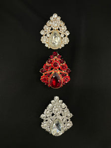 Broche damia luxury doree ou argentee accessoires evenement bijou tendance boutique qalam dress