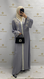 Caftan selma type soie brodé bleu gris coutures robes événements boutique femmes musulmanes mode modest tendance hijab 