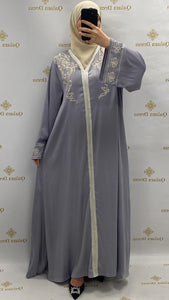 Caftan selma type soie brodé bleu gris coutures robes événements boutique femmes musulmanes mode modest tendance hijab 