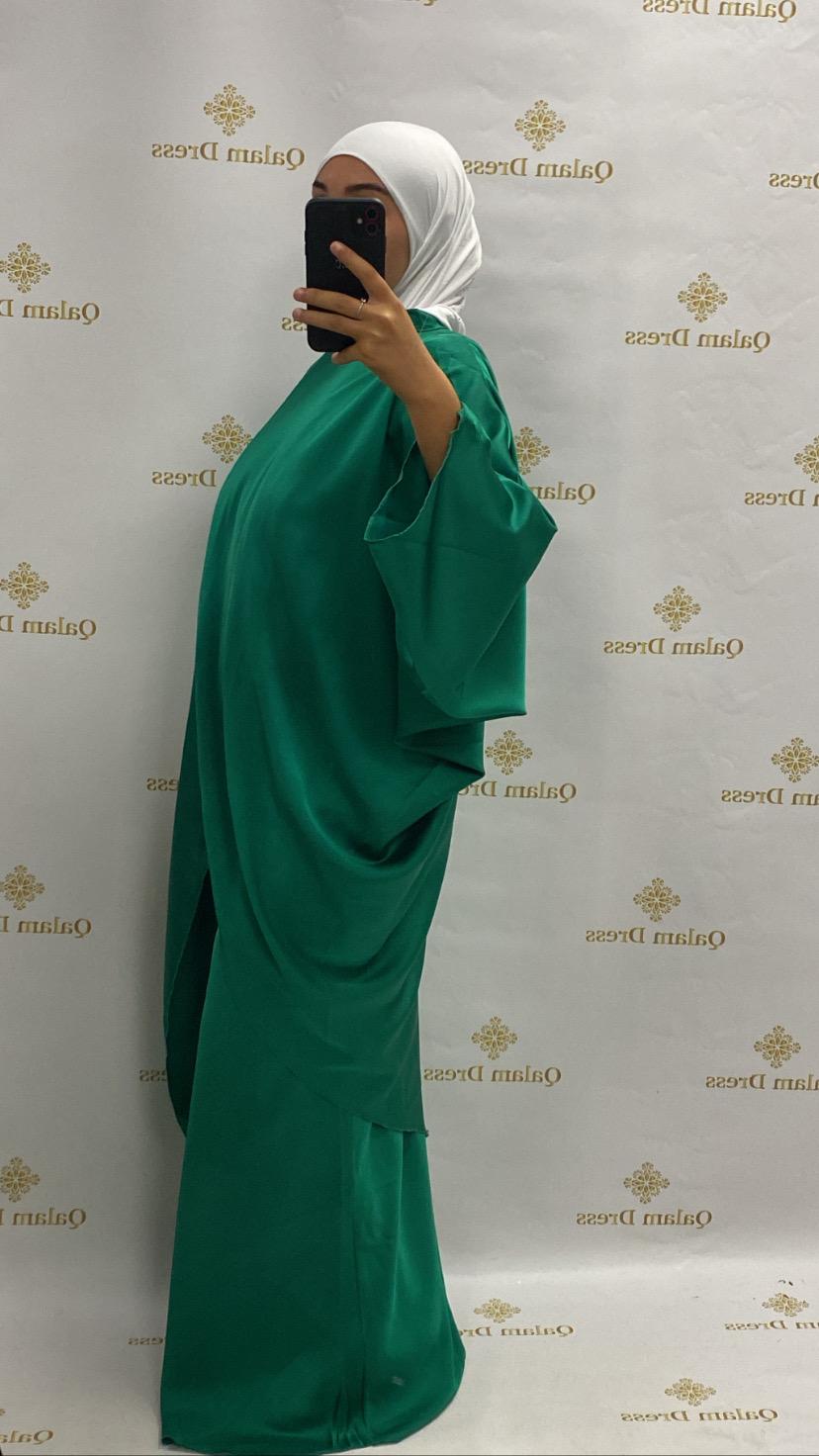 ensemble satinée large asymétrique Robe du soir soirée mariage évenement demoiselle d'honneur abaya hijeb hijab tunique jilbeb mode modeste fashion qalam dress boutique musulmane femme voilées hijab france robe abaya blanche