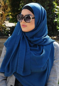 Hijab voile en mousseline gaufre sofia en bleu mode modeste qalam dress 