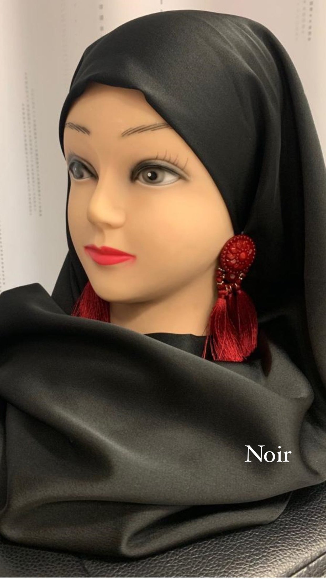  Hijab voile satiné satin long evenement mariage  Hijab à enfiler bonnet integrer long tendance jilbeb mode modeste fashion qalam dress boutique musulmane femme voilées hijab france robe abaya blanche