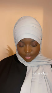 Hijab voile à enfiler soie de medine tendance endance brillant mastour mastoura modest fashion abaya hijeb hijab tunique jilbeb mode modeste fashion qalam dress boutique musulmane femme voilées hijab france robe abaya blanche