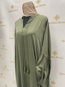 Robe Abaya pailleté salwa manches ballon paillettes scintillantes et de détails en strass vert kaki bleu noir beige rose evenement boutique qalam dress 