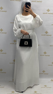 Robe perles sofya blanche tissu satiné opaque élégance sous robe manches bouffantes look événements style tendance hijab boutique femmes musulmanes