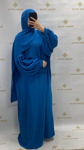 abaya ou robe de priere avec manches ballons tissu leger en soie de medine bleu lagon tendance hijab 