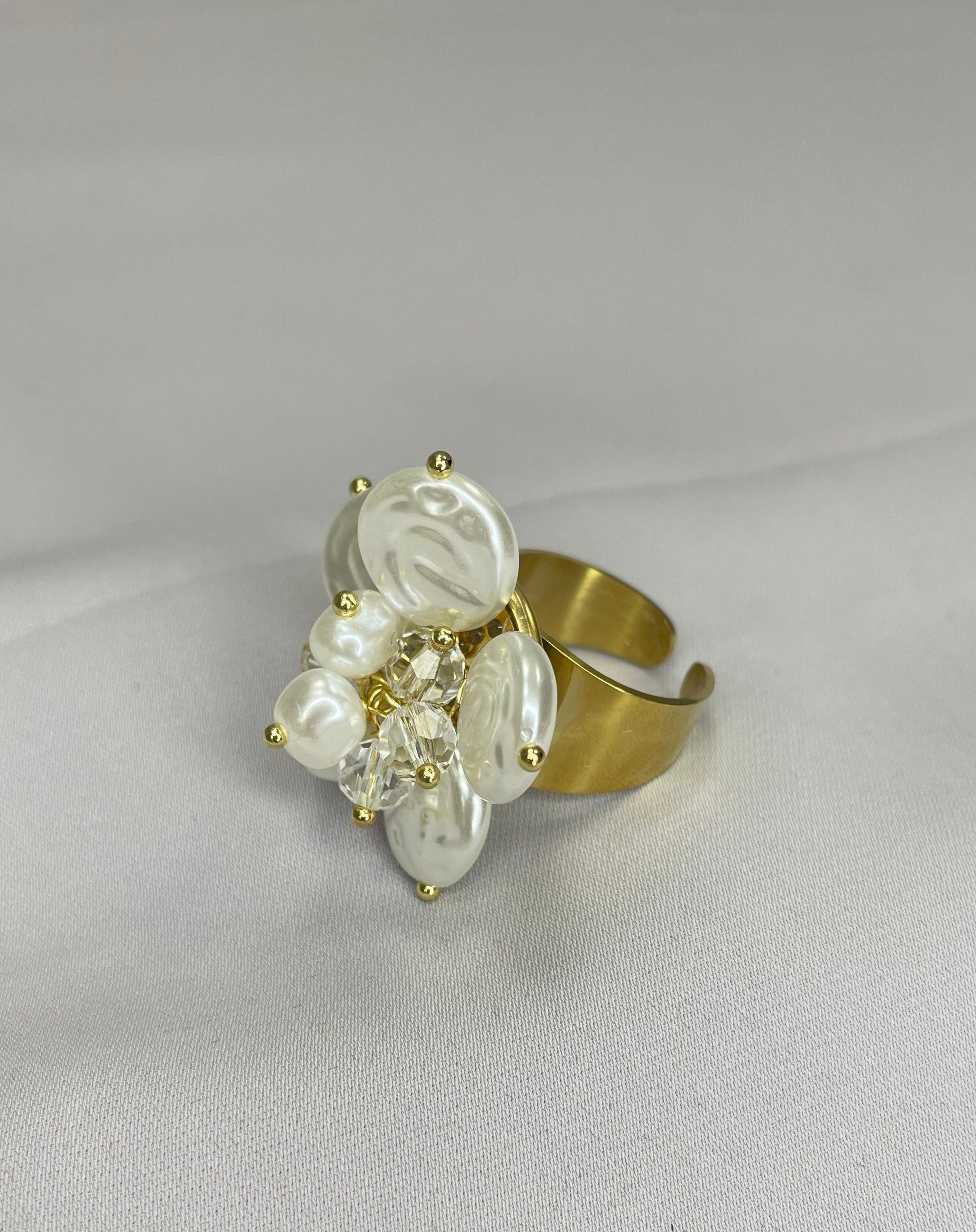 bague iris petales strass doree ajustable bijou accessoire look quotidien ou evenement speciaux boutique qalam dress