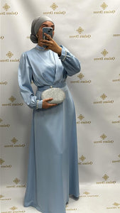robe en satin amal satinee bleu ciel avec strass tendance hijab 