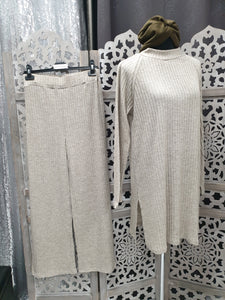 ensemble hiver  hijab tunique pantalon  jilbeb mode modeste fashion boutique musulmane femmes voilées mastour 