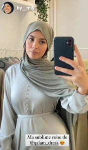 Sublime robe satinée avec hijab combinaison parfaite pour un outfit !!