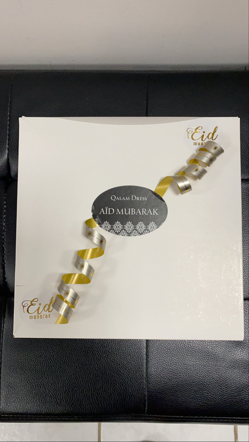 Box hijab à enfiler bonnet croisé Coran épingles hijab hijeb khimar jilbab abaya kimono ensemble tunique palazzo qalam dress boutique musulmane vêtements femmes musulmanes voilées femmes pudiques mode modeste fashion