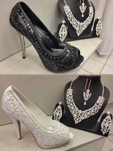 chaussures a talon a strass noir, blanc abaya hijab tunique jilbeb mode modeste fashion boutique musulmane femmes voilées