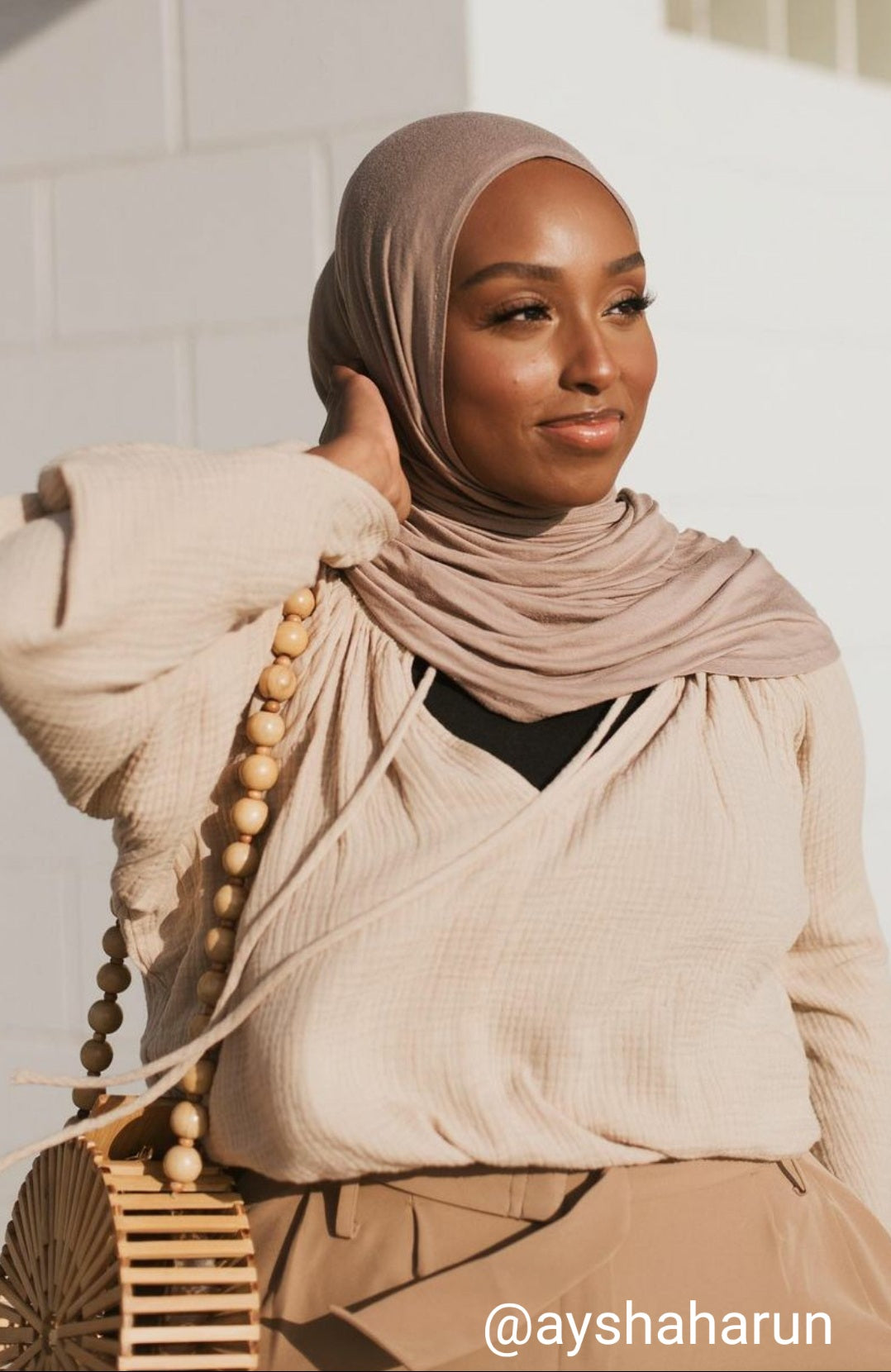 Hijab à enfiler, châle avec bonnet intégré, effet légèrement gaufré, bonnet  en viscose