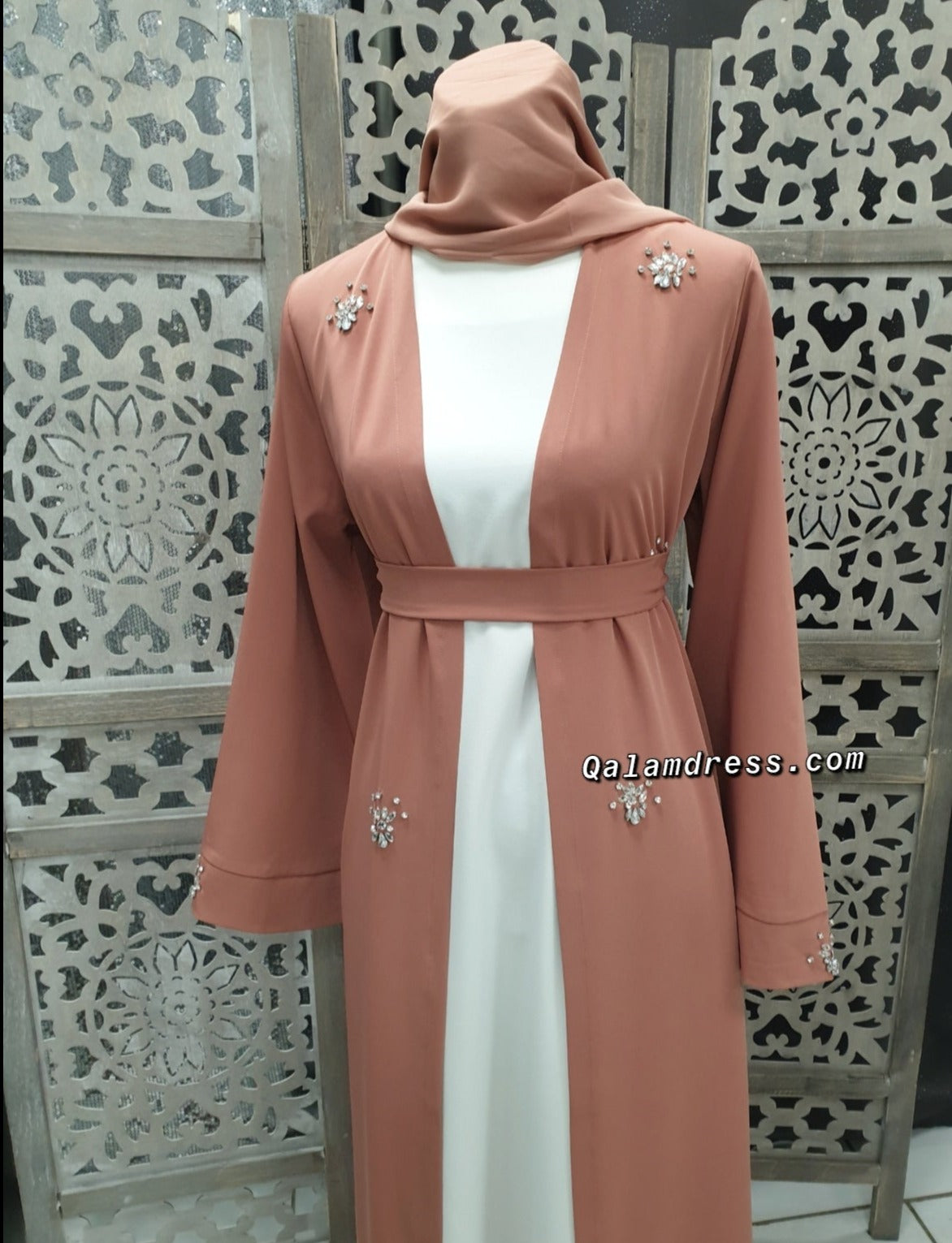 kimono hijab hijeb robe ensemble hijab à enfiler hijab une pièce tunique jilbeb mode modeste fashion qalam dress boutique musulmane abaya pas cher