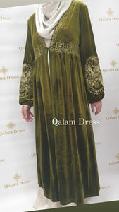 Kimono velours broderie beige or doré abaya hijeb hijab tunique jilbeb mode modeste fashion qalam dress boutique musulmane femme voilées hijab france robe abaya blanche