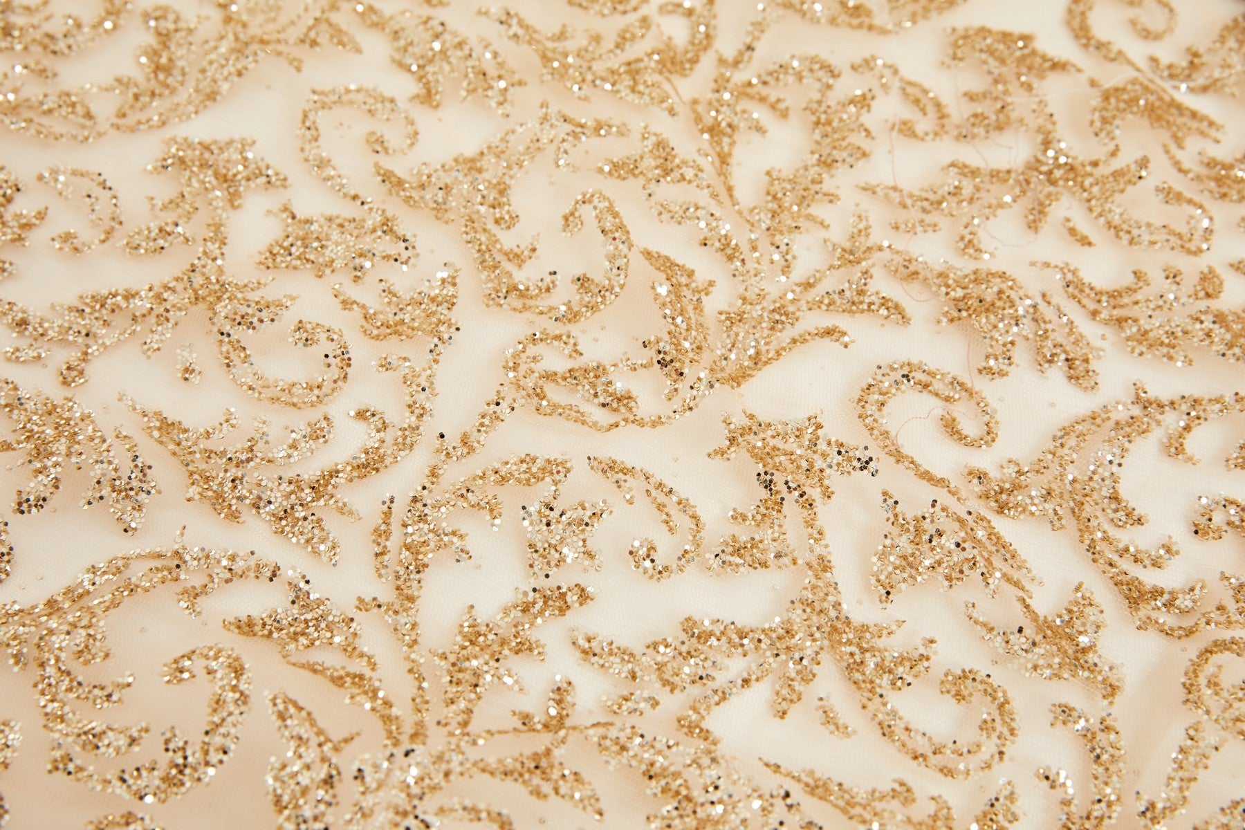 maxi cape tulle dorée élégante mariage fête femmes musulmanes fashion mode modeste hijab hijeb jilbab khimar abaya kimono ensemble palazzo