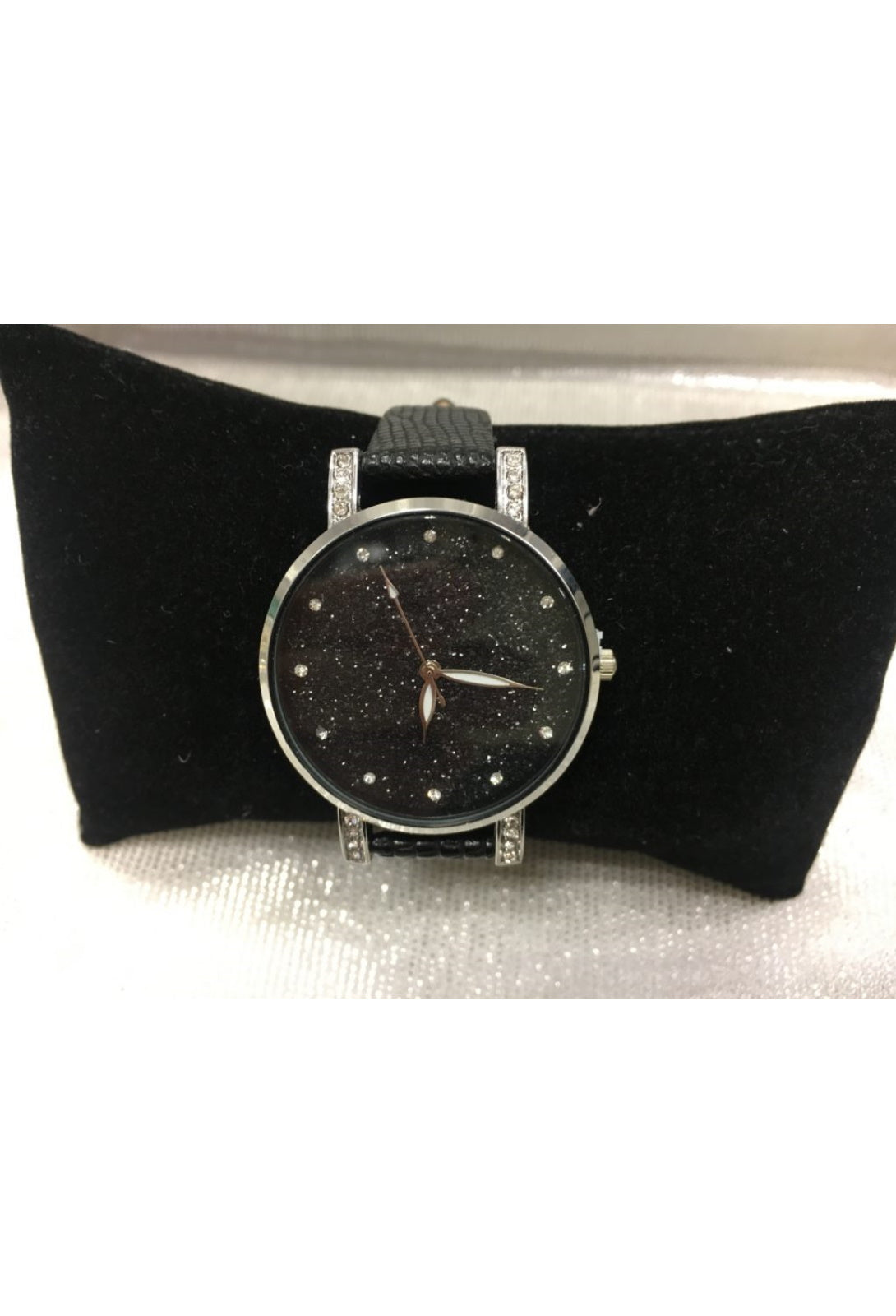 montres très belle noir abaya hijab tunique jilbeb mode modeste fashion boutique musulmane femmes voilées