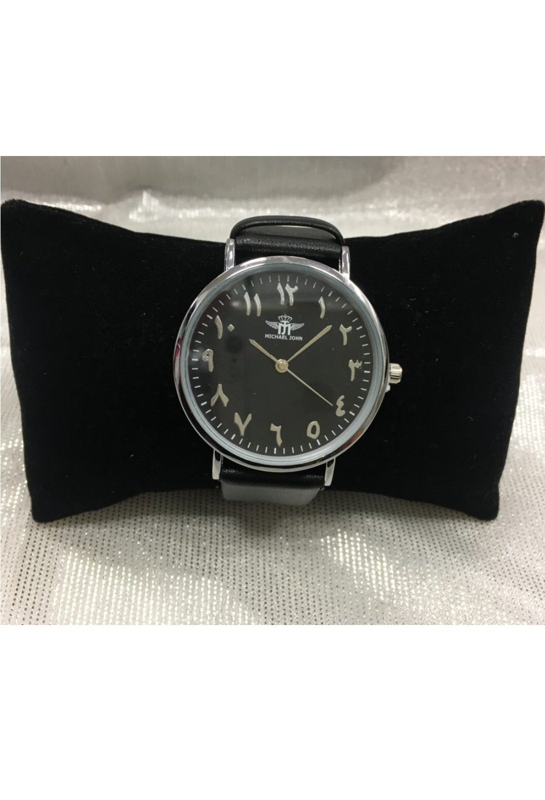 montres très belle noir abaya hijab tunique jilbeb mode modeste fashion boutique musulmane femmes voilées