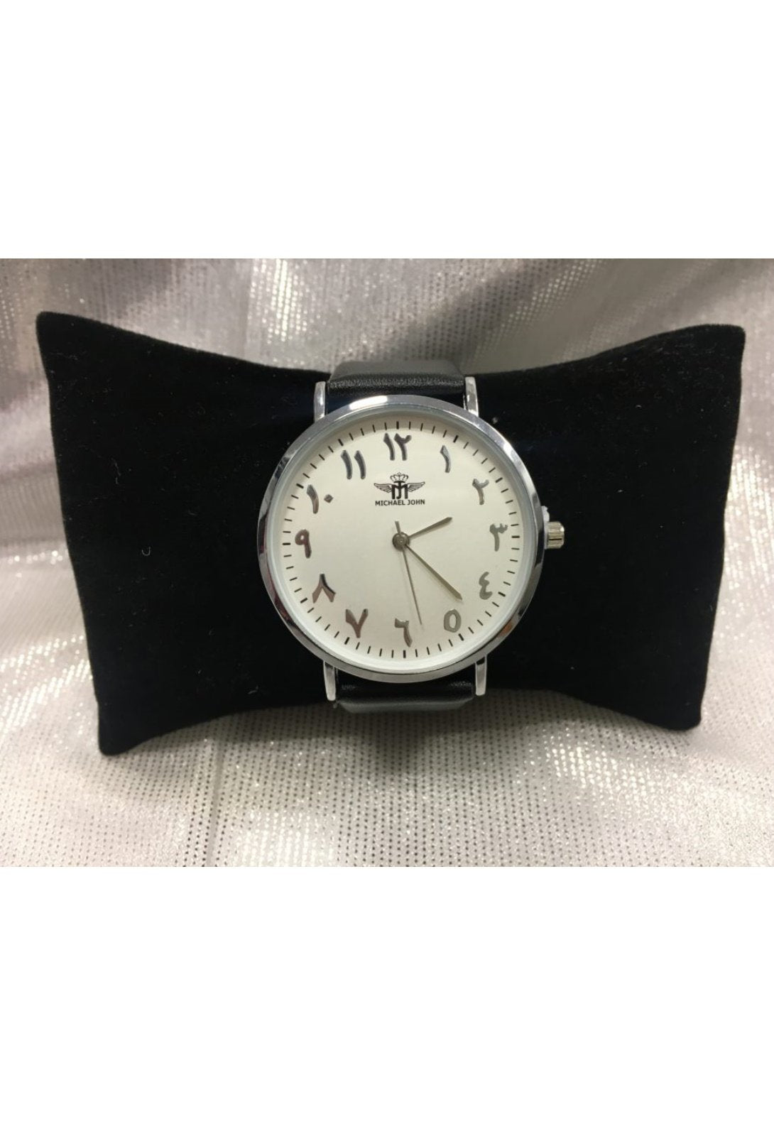 montre très élégance en noir abaya hijab tunique jilbeb mode modeste fashion boutique musulmane femmes voilées