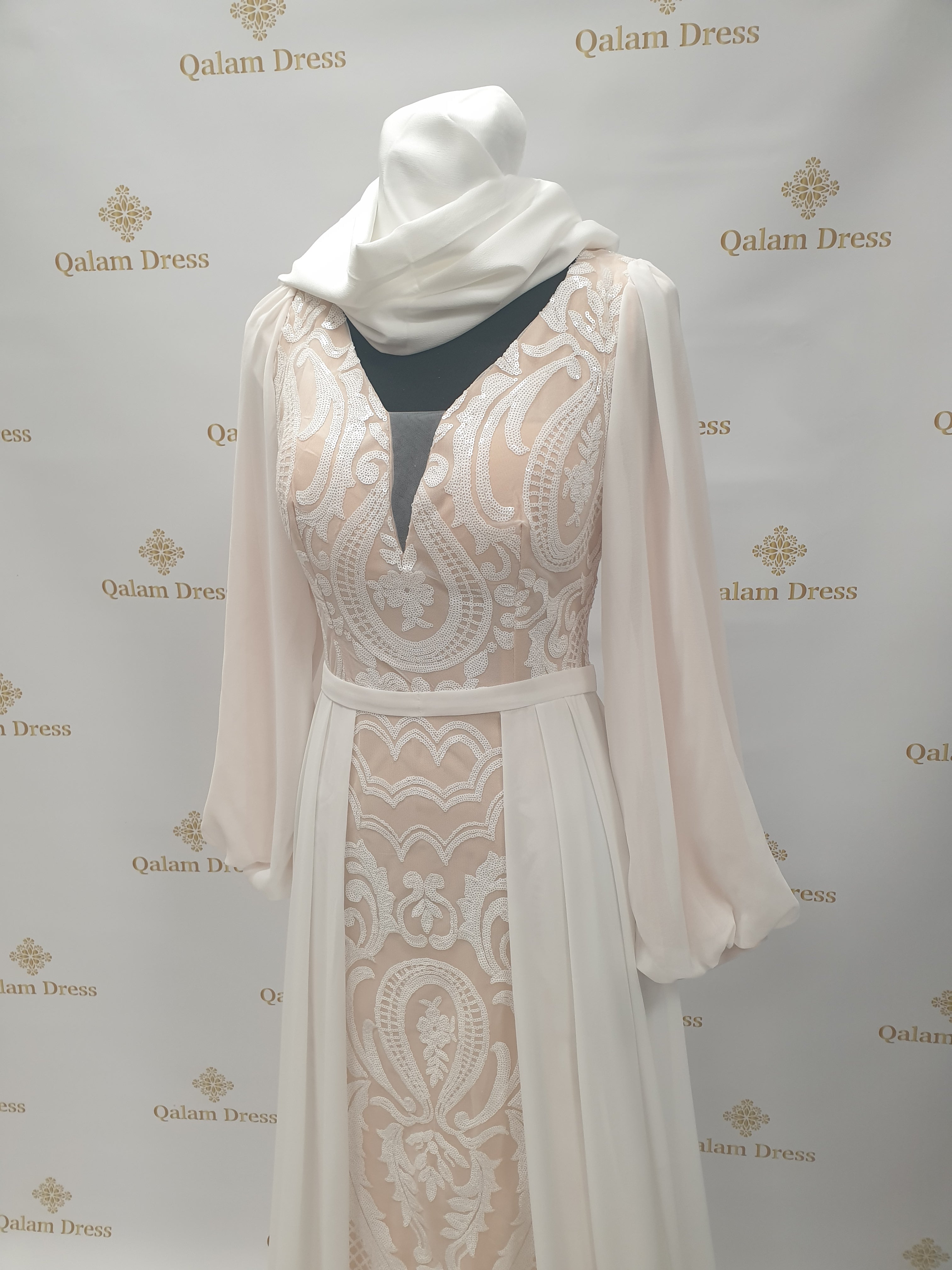 robe blanche hijab mariage Sublime_robe_longue_cocktail_mariage